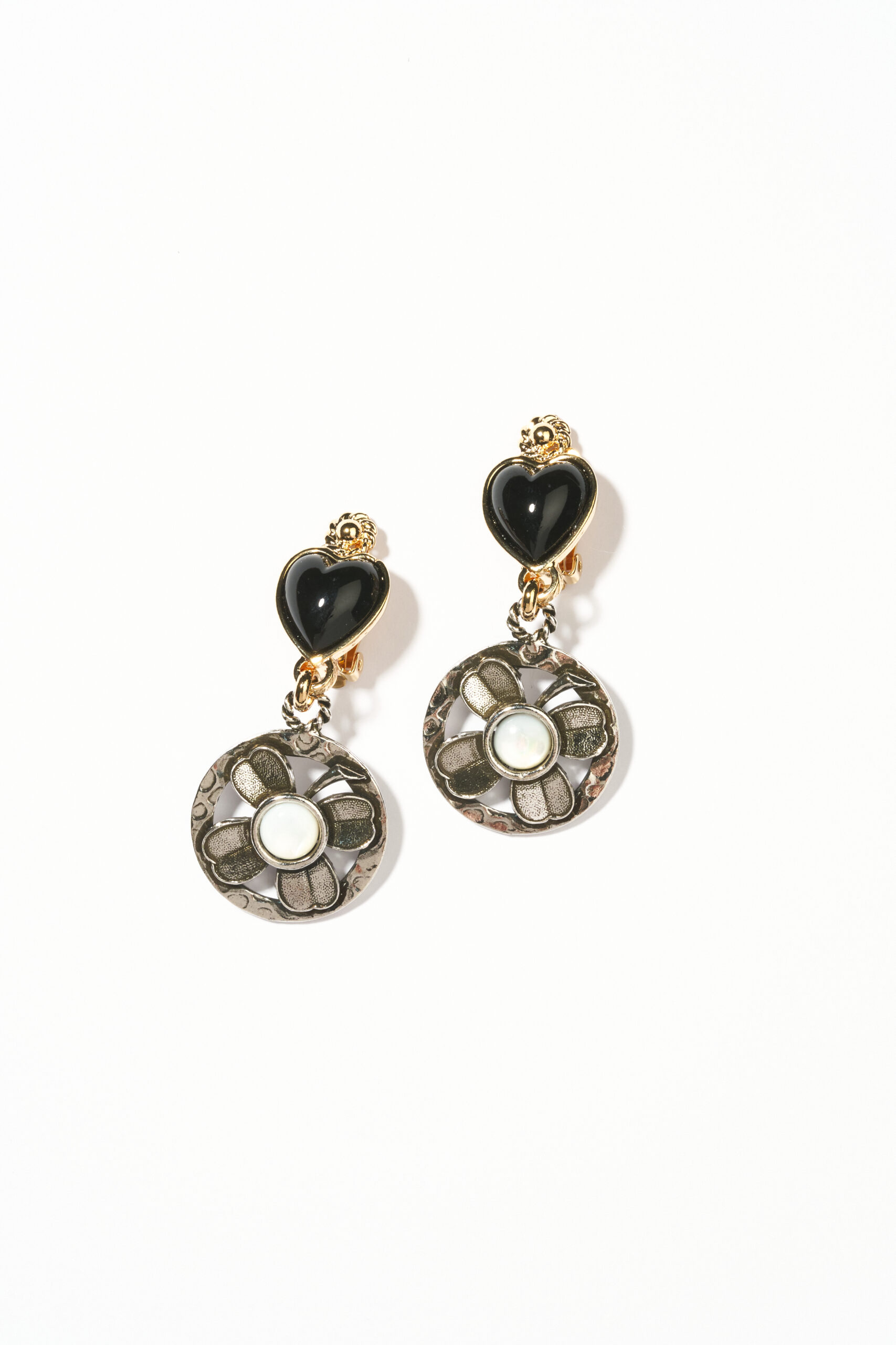 Clip-on earrings heart CORDOBA • PHILIPPE FERRANDIS - Parurier à Paris.