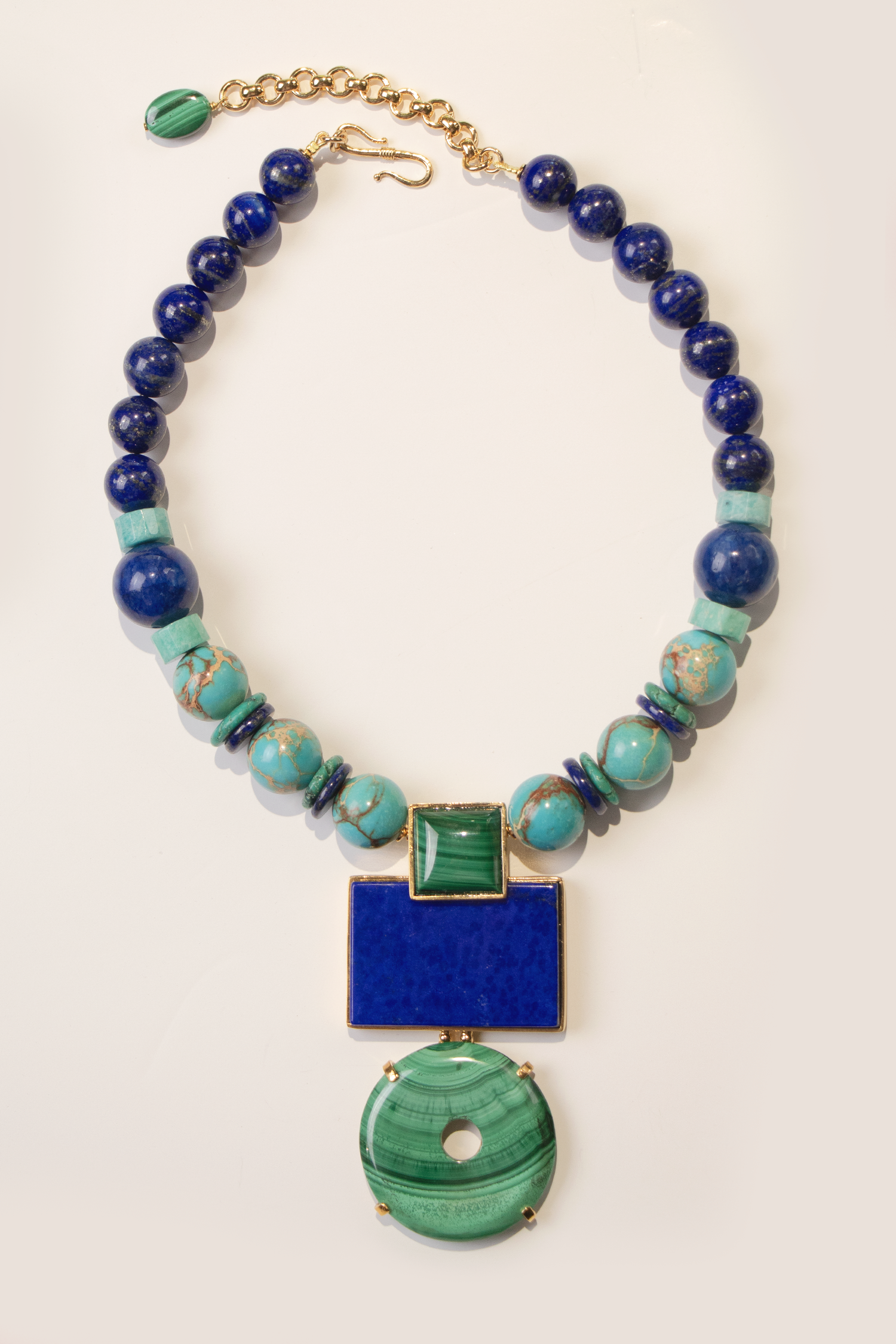 PU2-17 porté Collier pièce unique - Lapis & Malachite - "Geometrie" – Image 1