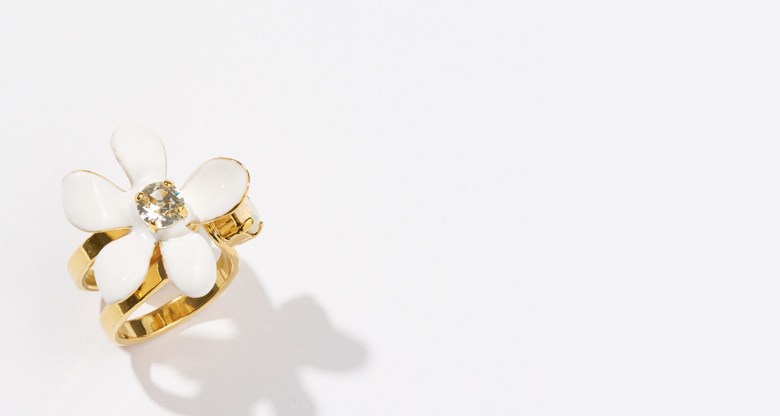 Fleur bague blanche philippe ferrandis