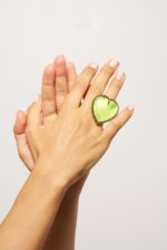 BAGUE BREAK MY HEART PERIDOT