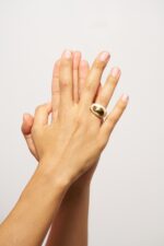 BAGUE WAVES DORE BLANC