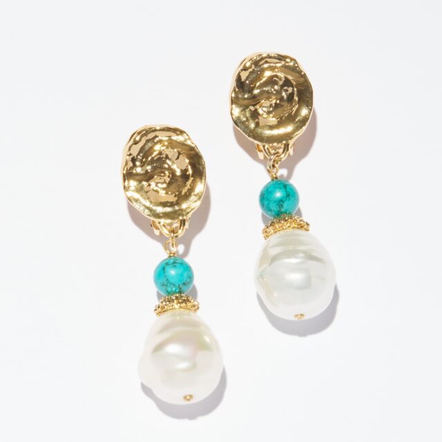 BOUCLES D'OREILLES CLIPS .