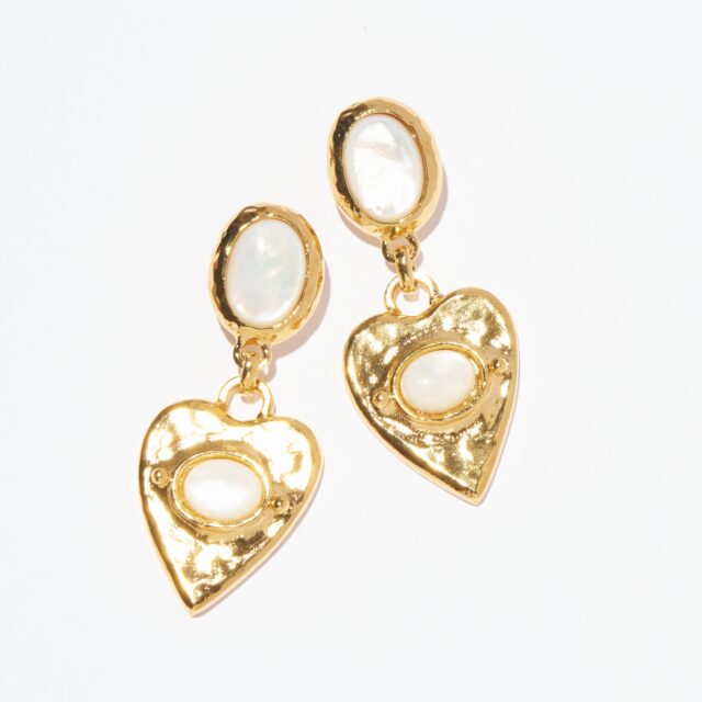 BOUCLES D'OREILLES CLOUS BLANC