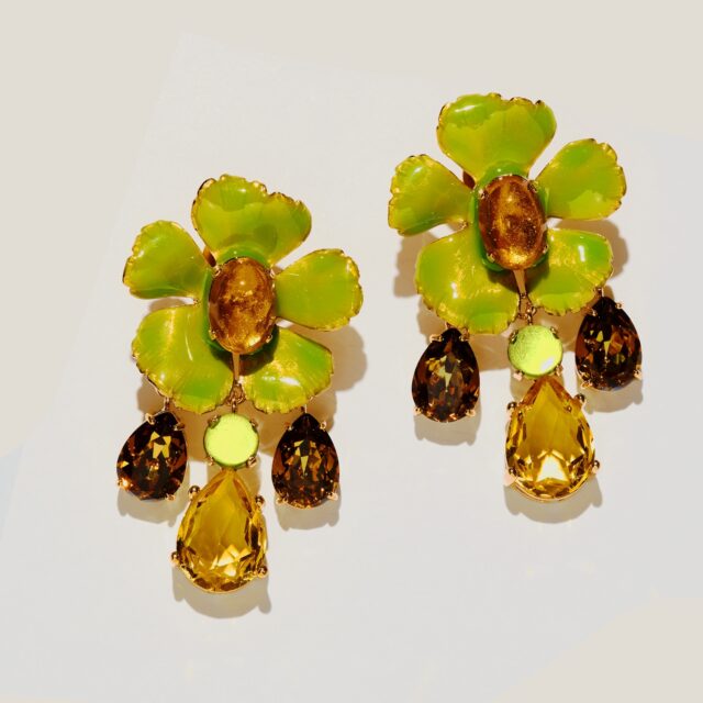 BOUCLES D’OREILLES CLIPS .