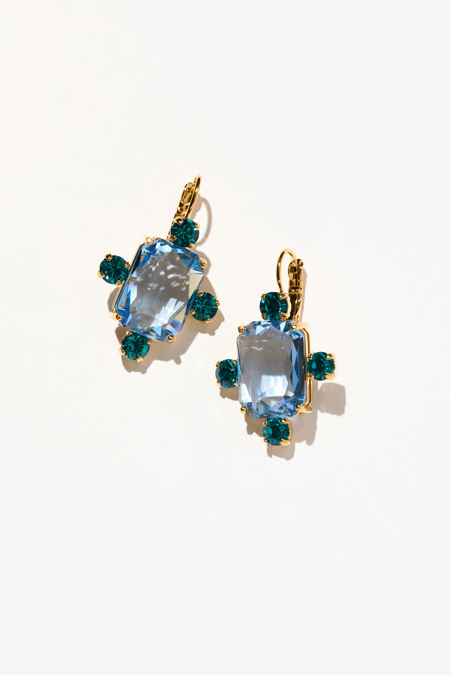 BOUCLES D’OREILLES DORMEUSES BLEU