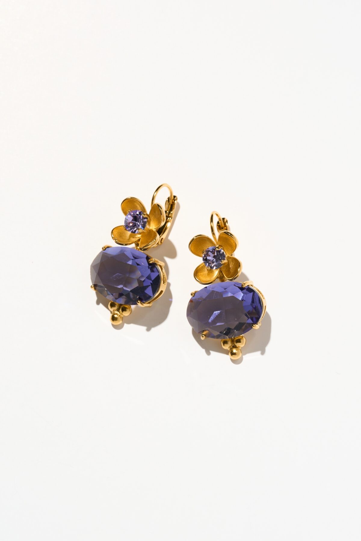 BOUCLES D’OREILLES DORMEUSES VIOLET
