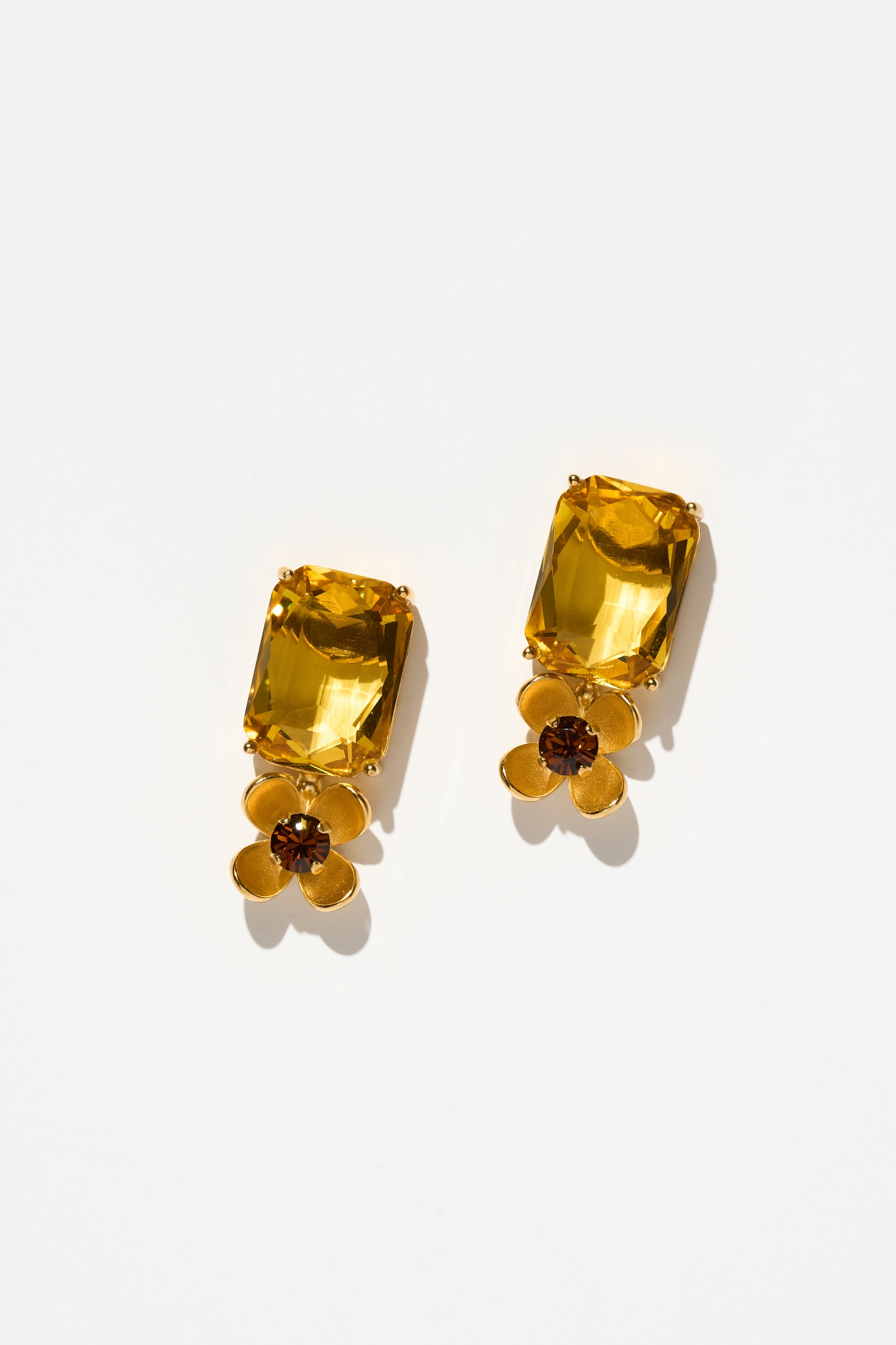 BOUCLES D’OREILLES PERCÉES SMOKEY