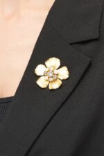 BROCHE PETITE FLEUR MONA LISA CRISTAL