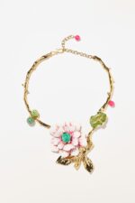 COLLIER GRACE .