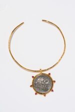 COLLIER TORQUE LOUVRE .