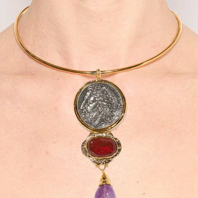 COLLIER TORQUE LOUVRE .