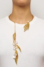 COLLIER TORQUE OLYMPE .