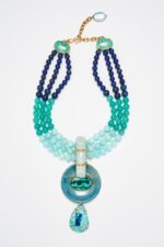 COLLIER TURQUOISES ET JADE .