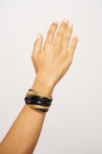 GRANDE MANCHETTE COULEUR TWIST NOIR