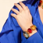 bracelet dorée vitrail portée