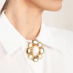 broche bijoux fantaisie nacre et nacre grise gems porté